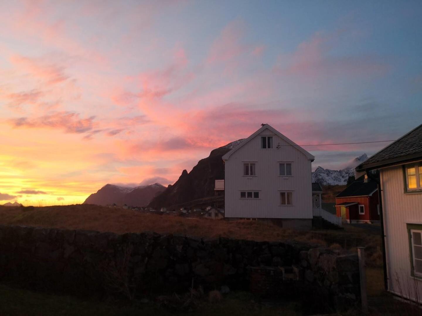 Villa House With Amazing View & Location In Tind Sørvågen Exterior foto